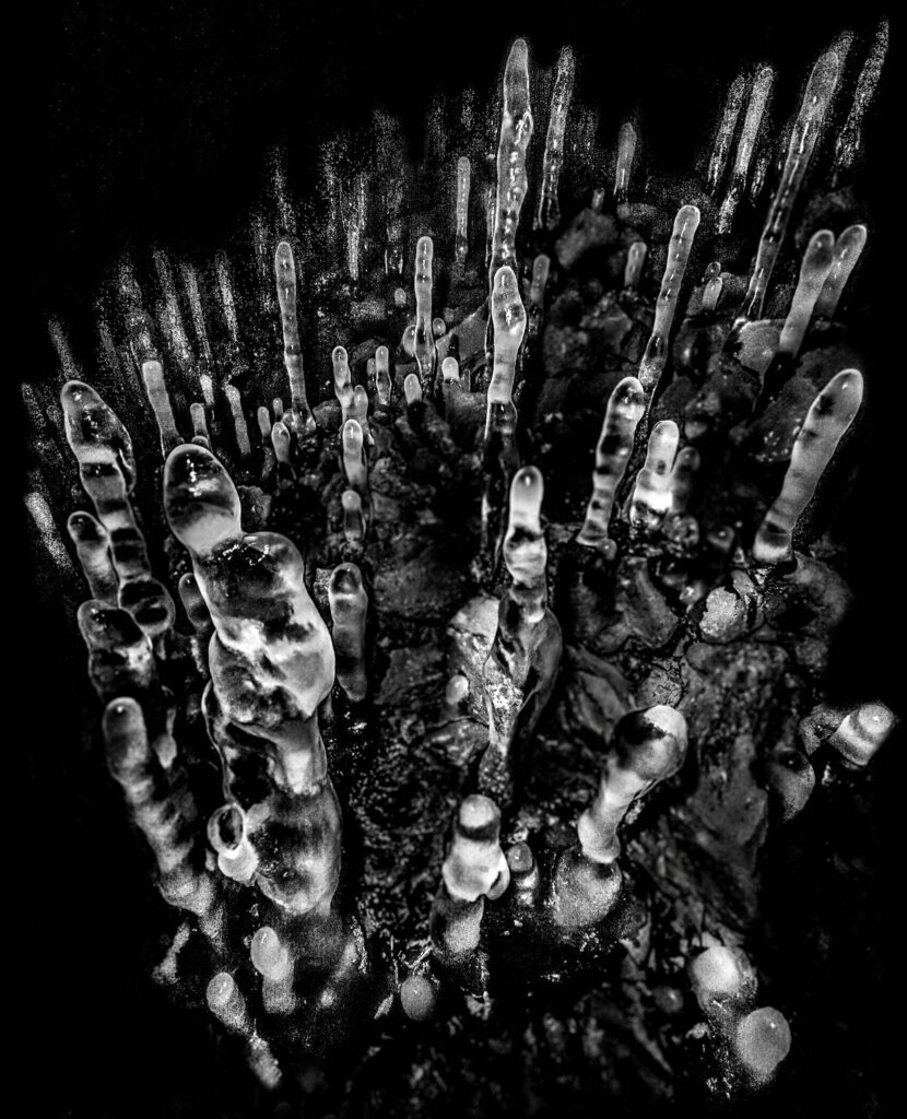 compressed_101.ViðelmirCave+IcyRiver.HR.085.MONO.edit.2